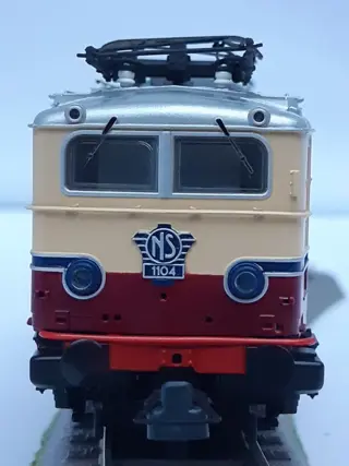 Roco H0 - 72374 - Elektrische locomotief - Limited Edition 342 van 500, in TEE-kleurstelling - NS