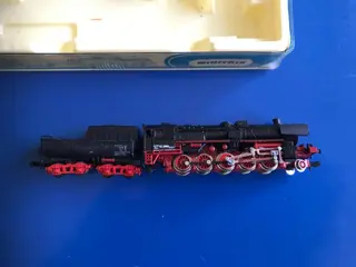 Minitrix N - 50 2051 00 - Stoomlocomotief met tender - BR 52