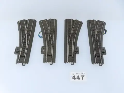 Märklin H0 - 24611/24612 - Rails - 4-delig railkavel met wissel links/rechts met elektrische aandrijving, C-rail