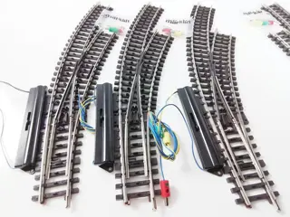 Märklin H0 - 2267/7549 - Rails - 6x K- gebogen wissels 2200-serie volprofiel en 6x wisselaandrijving