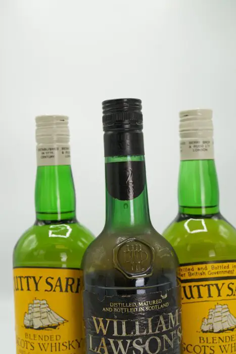 William Lawson's 12yo & Cutty Sark - b. Jaren 1970, Jaren 1980 - 700ml, 750ml - 3 flessen