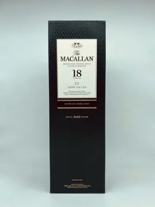 Macallan 18 years old Sherry Oak - Annual 2022 Release - Original bottling - 70cl