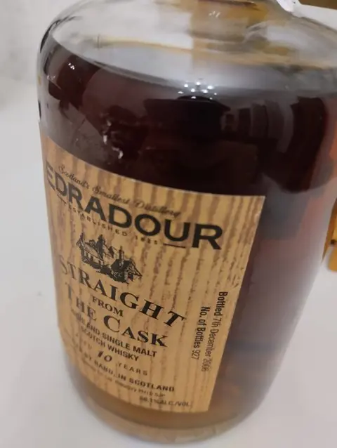 Edradour 1996 10 years old Straight From The Cask - Original bottling - b. 2006 - 500ml