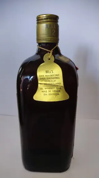 Bell's 12 years old Royal Deluxe - Arthur Bell & Sons - b. Jaren 1970 - N/A (75cl)