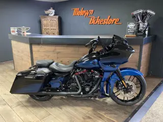 Harley Davidson FLTRXSE 117Ci CVO Roadglide CFR Exhaust Mako Shark Fade Apple Carplay