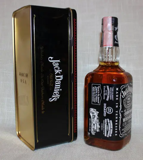 Jack Daniel's Old No 7 - tin gift box - Original bottling - b. 1997 - 700ml