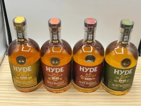 Hyde '1916' Single Malt + '1640'Stout + '1893' Bourbon & Sherry + '1922' Rum finish - 70cl - 4 flessen