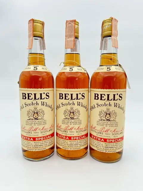 Bell's 5 years old Extra Special - b. Late 1960s early 1970s - 75cl - 3 flessen