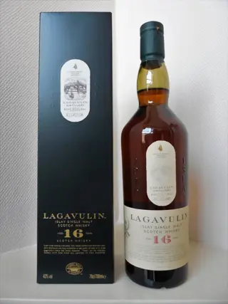 Lagavulin 16 years old - Original bottling - 70cl - 2 flessen