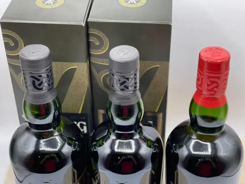 Ardbeg Ten years old & Uigeadeail & Wee Beastie 5 years old - Original bottling - 70cl - 3 flessen