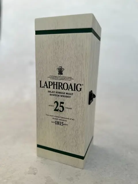 Laphroaig 25 years old - Original bottling - 70cl