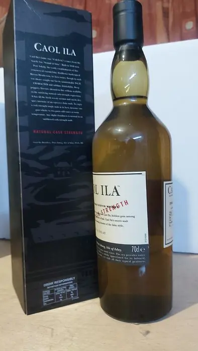 Caol Ila Natural Cask Strength - Original bottling - b. Jaren 2000 - 70cl