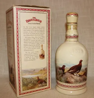 Famous Grouse 100th Anniversary Porcelain Decanter gilded with 24 carat gold - 70cl