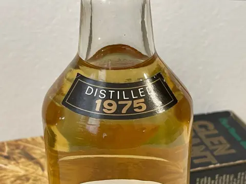 Glen Grant 1975 5 years old - Original bottling - b. Jaren 1980 - 75cl