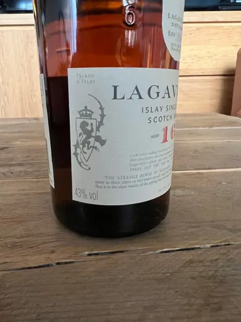 Lagavulin 16 years old - Original bottling - 70cl