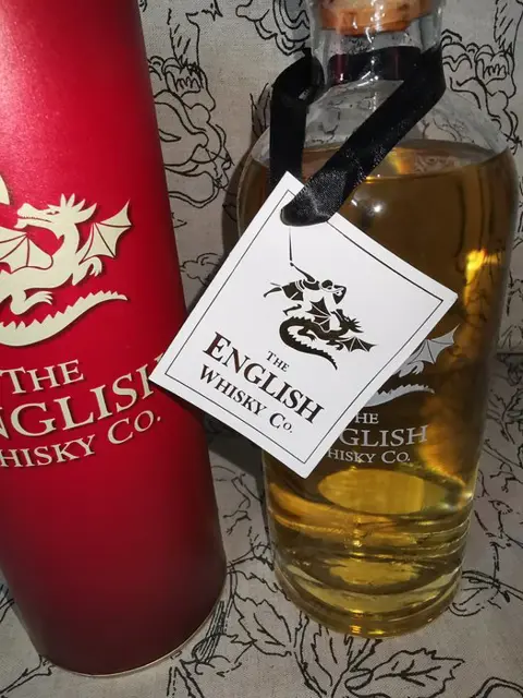 English Whisky Co. 2007 Chapter 8 - American Oak Bourbon Unpeated - b. 2010 - 70cl