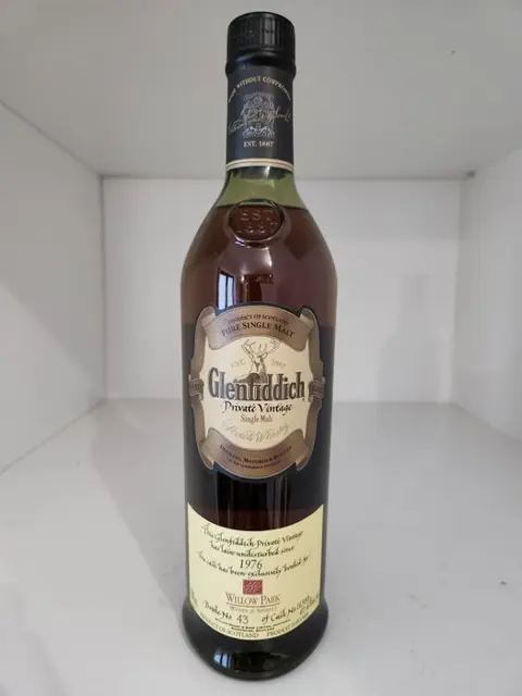 Glenfiddich 1976 Cask no. 16389 for Willow Park Wines & Spirits - Original bottling - b. 2006 - 700ml