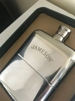 Jameson hip flask - 12x8cm