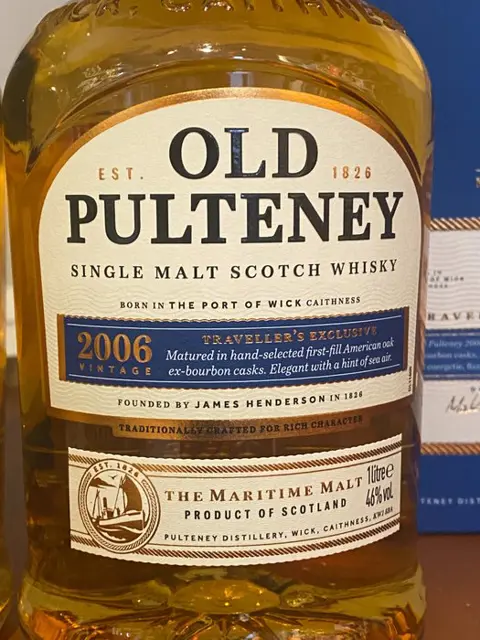 Old Pulteney 10yo & 2006 Traveller's Exclusive Editions - Original bottling - 1,0 Liter - 2 flessen