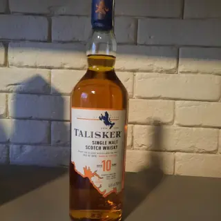 Lagavulin, Talisker 10 years old - Original bottling - 700ml - 2 flessen