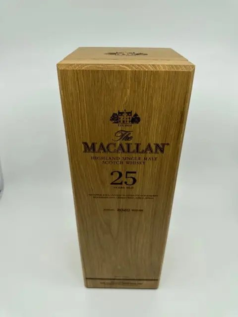 Macallan 25 years old Annual 2020 Release - Original bottling - 700ml