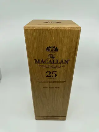 Macallan 25 years old Annual 2020 Release - Original bottling - 700ml