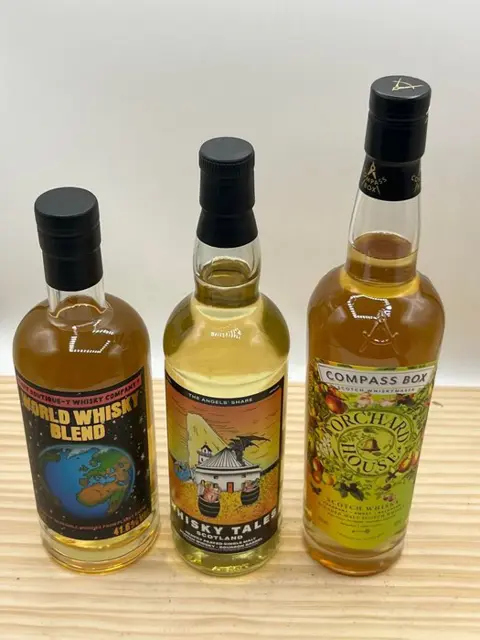 World Whisky Blend, Whisky Tales & Orchard House - 70cl - 3 flessen