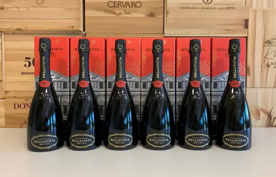 2017 Bellavista "Teatro La Scala" - Franciacorta Brut Millesimato - 6 Flessen (0.75 liter)