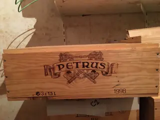 1998 Petrus - Pomerol - 3 Magnums (1.5L)