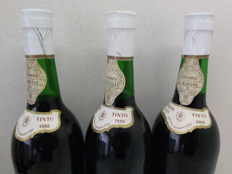 1983 Antonio Bernardino Paulo da Silva, Chitas Reserva Tinto x2 & 1989 Chitas Reserva - Lisbon - 3 Flessen (0.75 liter)