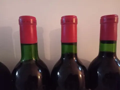 1969 Chateau Carbonnieux - Graves Grand Cru Classé - 6 Flessen (0.75 liter)