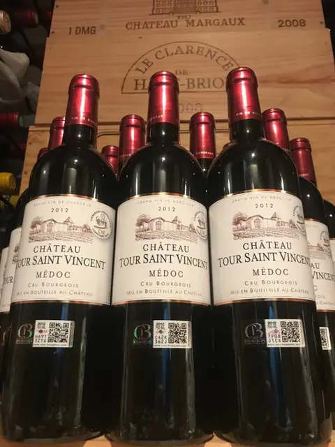2012 Château Tour Saint Vincent - Haut-Médoc Cru Bourgeois - 12 Flessen (0.75 liter)