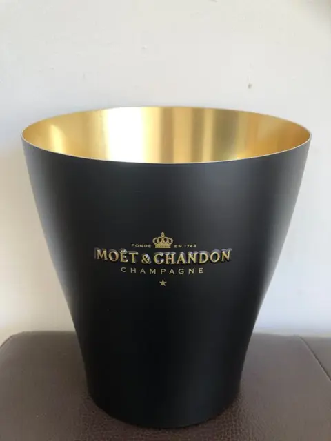 Black Moët & Chandon Champagne cooler - fits 1 magnum
