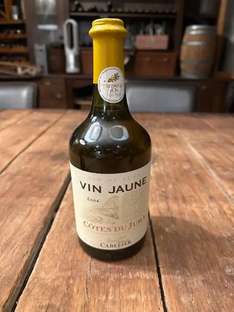 2004 Côtes du Jura Labet , Vin Jaune Cabelier, 1999 Arbois Savagnin, 2001 Arbois PoulsardTissot - Jura - 4 Fles (0,75 liter)