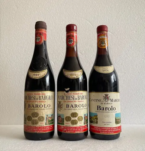 1969, 1971, 1976 Marchesi di Barolo, 1967 Calissano, Riserva, Barolo & 1970 M. di Barolo Barbera - Piëmont - 5 Flessen (0.75 liter)