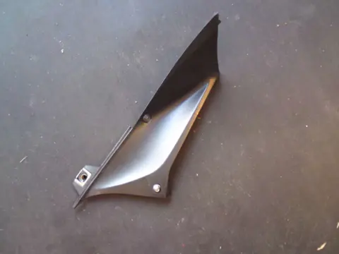 Cowl inside upper Yamaha YZF R1 2002 - 2003