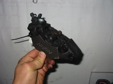 Brake caliper Honda CBR 900 RR 1992 - 1993