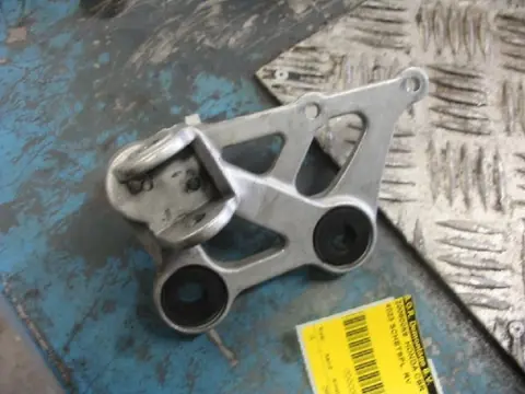 Main step holder right Honda CBR 1000 F 1993 - 2000