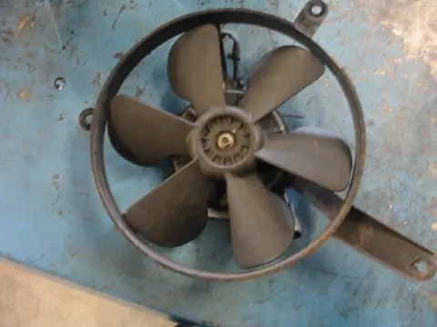 Fan Yamaha YZF R1 2000 - 2001