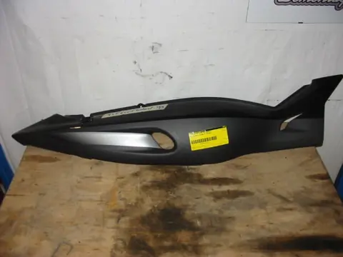 Cowl rear right Yamaha YZF 600 Thundercat 1996 - 2003