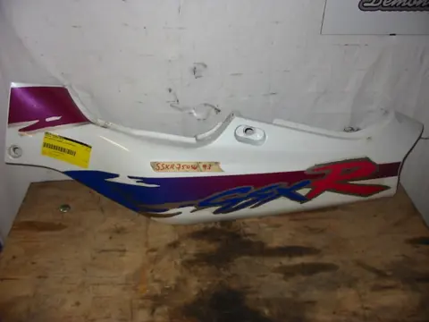 Cowl left rear Suzuki GSX R 750 1992 - 1993