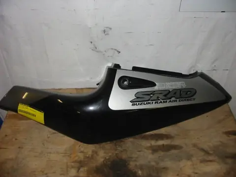 Cowl left rear Suzuki GSX R 600 1995 - 2000
