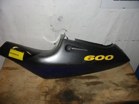 Cowl left rear Suzuki GSX R 600 1995 - 2000