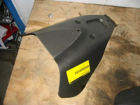 Cowl under Suzuki GSX R 1300 Hayabusa 1998 - 2007
