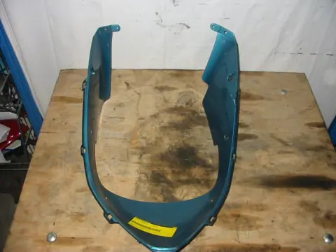 Cowl V shape under Honda VFR 750 1994 - 1997