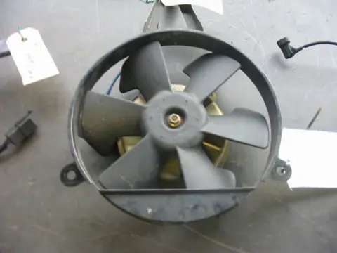 Fan Yamaha FZR 600 1994 - 1996