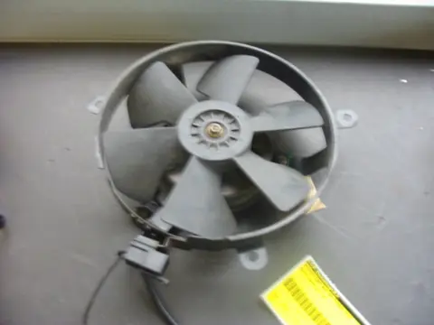 Fan Honda CBR 900 RR 1996 - 1997