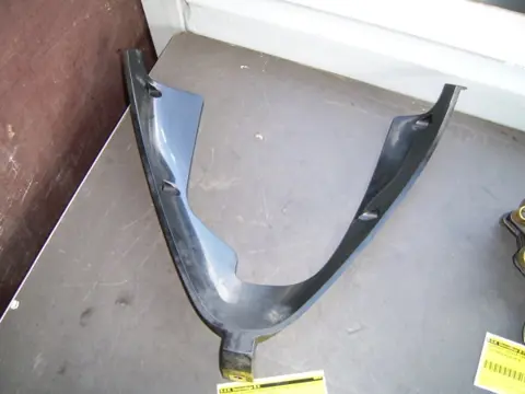 Cowl V shape under Overig Onbekend Unknown 2000 - 2001