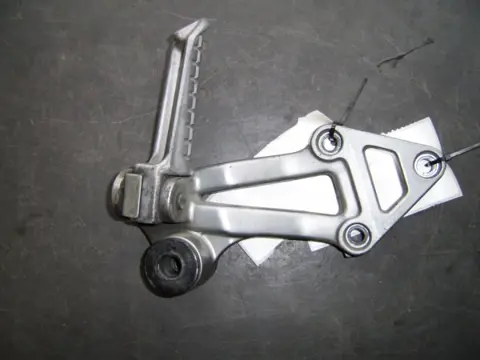 Pillion step right Kawasaki ZZR 1100 1990 - 1992