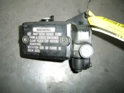 Front brake master cylinder  Kawasaki ZZR 1100 1990 - 1992